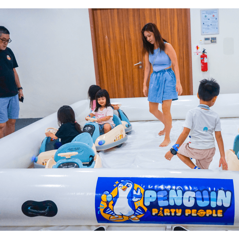 https://file.penguinpartypeople.com/uploads/Blue bumper car (5).png