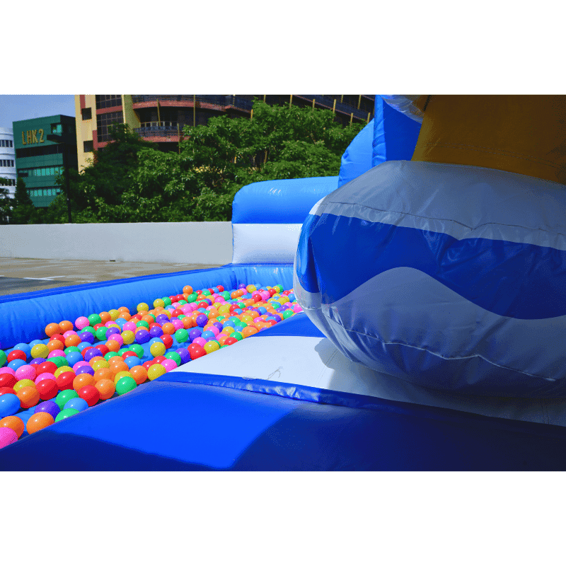 https://file.penguinpartypeople.com/uploads/Snowy bouncy (7).png