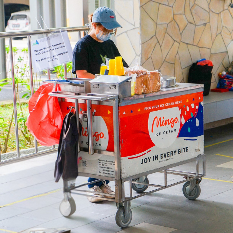 Ice Cream Cart Live Station